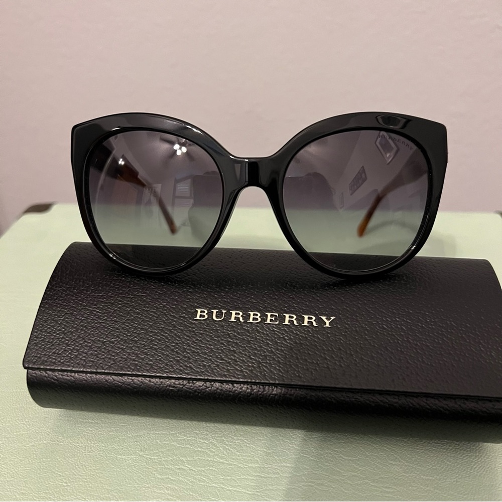 Authentic Burberry sunglasses